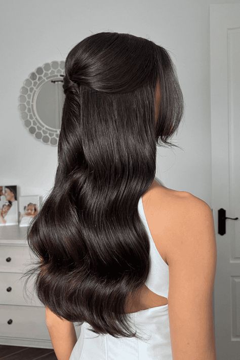 half up half down hairstyles, curly hair styling, wedding hair inspiration Half Down Curly Hairstyles, Half Ponytail Hairstyles, Half Up Half Down Curls, Half Up Half Down Curly, Down Curly Hairstyles, Rock Your Locks, Bridesmaid Hair Inspo, Hairstyles For Gowns, Formal Hairstyles For Long Hair