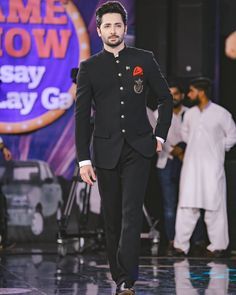 Danish Taimoor on Instagram: “#gameshowaisaychalayga wearing @humayunalamgir @humayunalamgirmenswear” Prince Suit, Suit For Men Wedding, Summer Wedding Suits, Indian Wedding Clothes For Men, Danish Taimoor, Wedding Kurta For Men, Prince Coat, Kurta Pajama Men, Mens Wear Wedding