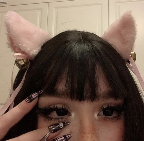 Paznokcie Hello Kitty, Cute Makeup Looks, Cat Girl, Girls Makeup, Pretty Makeup, Creative Makeup, Cute Makeup, Artistry Makeup, Aesthetic Makeup