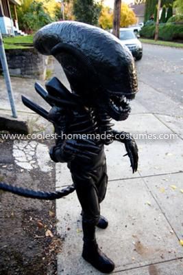 Coolest Alien Family Costume 14: Last year I decided that I wanted to make my son an Alien for Halloween, but I wanted to do the one from the movie Alien. But knowing that my husband and Alien Family Costume, Alien Movie Costume, Kids Alien Costume, Xenomorph Costume, Toy Story Alien Costume, Baby Astronaut, Alien Halloween Costume, Alien Halloween, Alien Costume