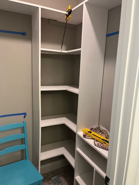 DIY Closet Organizer for a 4′ x 4′ Closet Corner Shelves Closet Small Spaces, Corner Of Closet Ideas, Corner Shelves For Closet, Corner Closet Rod Ideas, Corner Closet System, Diy Corner Closet Ideas, 4x4 Closet Layout, Corner Shelves Closet, Diy Closet System Small Spaces