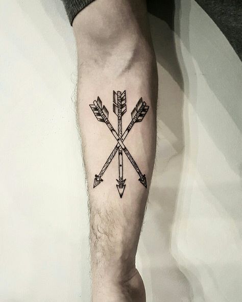 Arrow Men Tattoo, Arrow Head Tattoo Design, Traditional Tattoo Arrow, Native Bow And Arrow Tattoo, Indian Arrow Head Tattoo, Masculine Arrow Tattoo, Inked Men, Arrow Tattoos, American Traditional Tattoo