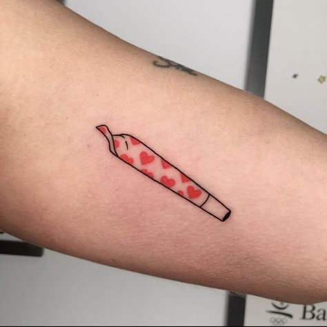 Tiny Red Ink Tattoo, Red Linework Tattoo, Matching Tattoos For 4 People, Eat Me Tattoo Ideas, Black Red Tattoo, Hart Tattoo, Small Leg Tattoos, High Jokes, Petit Tattoo