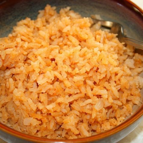 Spanish Rice Recipe, Mexican Rice, Spanish Rice, Just A Pinch, Think Food, Side Recipes, Mexican Dishes, Couscous, Other Recipes