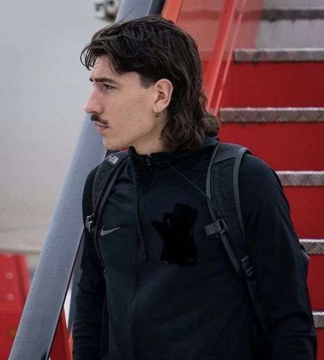 Hector Bellerin Mullet, Hair Stages, Short Mullet, Hector Bellerin, Mullet Haircut, Mens Cuts, Long Hair Styles Men, Hair And Beard Styles, Beard Styles