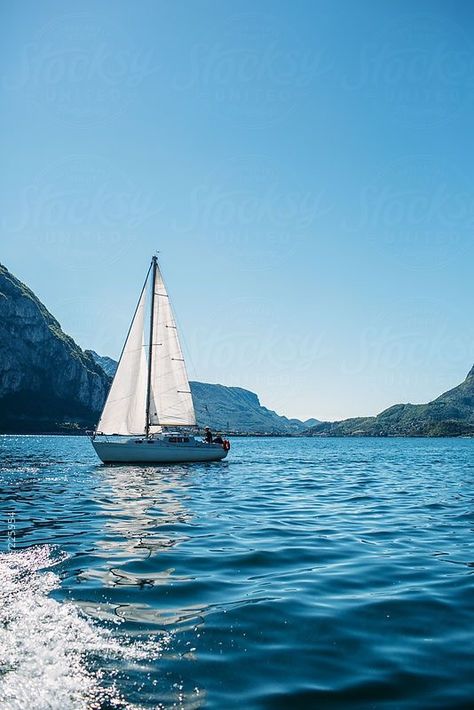 Diy Shade Sail, Sailing Boat Illustration, Boat Photography, Sailing Photography, Boat Tattoo, Boat Illustration, Family Travel Photography, Classic Sailing, Photography Diy