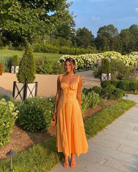 Viviane Audi | some favorite wedding guest / dressed-up looks ✨ #weddingguestdress #weddingguests #formaldresses #cocktaildresses | Instagram Viviane Audi, Outfit For Wedding, Orange Sundress, Short Hair Outfits, Blue Dress Outfits, Sundress Outfit, Orange Midi Dress, Summer Party Outfit, Brunch Dress