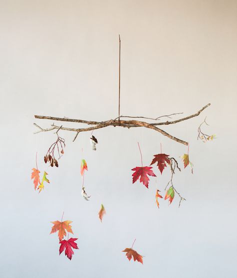 Yard Work Ideas, Ideas For Yard, Leaf Mobile, Palm Leaf Art, Kids Art Class, Magnolia Leaves, Fallen Leaves, Autumn Crafts, Yard Work