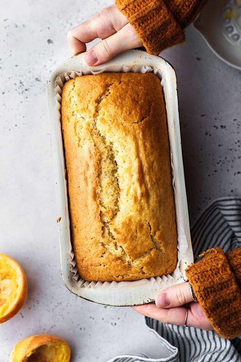 Drizzle Icing, Orange Loaf, Orange Loaf Cake, Cake Orange, Loaf Cake Recipes, Easy Banana Bread Recipe, Vegan Cake Recipes, Chocolate Chip Banana Bread, Savory Vegan