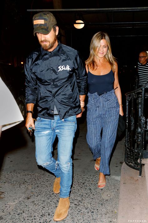 Jennifer Aniston with Justin Theroux Justin Theroux Style, Jen And Justin, Mens Outdoor Fashion, David Beckham Style, Jennifer Aniston Style, Jenifer Aniston, Jen Aniston, Justin Theroux, Outdoor Fashion