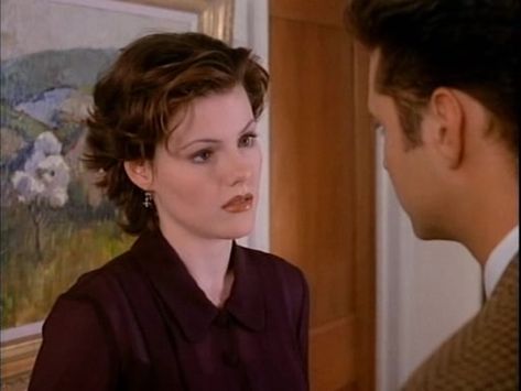 Kathleen Robertson Short Hair, Kathleen Robertson 90s, 70s Short Hair Women, 70s Short Hair, 80s Short Hair, Dream Haircut, Kathleen Robertson, 90s Beauty, Short Hair Pixie