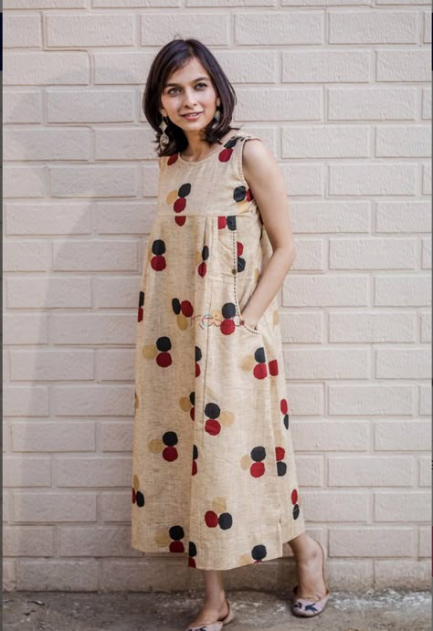 Frock Casual, Ladies Frock Design, Sleeveless Frock, Cotton Night Dress, Sustainable Womens Clothing, Dots Dress, Frock Patterns, Designer Kurti Patterns, Simple Kurti Designs