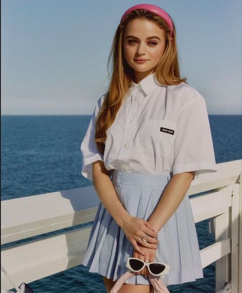 Joey King Betsy Braddock, King Outfit, Summer Club, Happy Birthday Brother, King Fashion, Joey King, Happy Birthday Sister, Hollywood Star, Happy Birthday Wishes