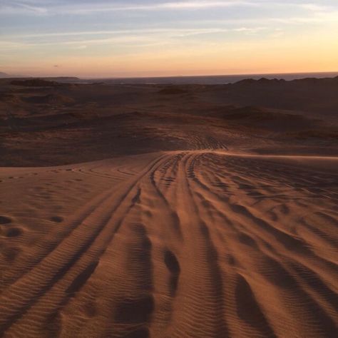 meetmeindubai: “ Desert trips are always a good idea 🙌🏼 💸IG: amira_diary ” Imperator Furiosa, Post Apocalypse, Aesthetic Colors, Brown Aesthetic, In The Desert, Narnia, The Sand, The Desert, Make It