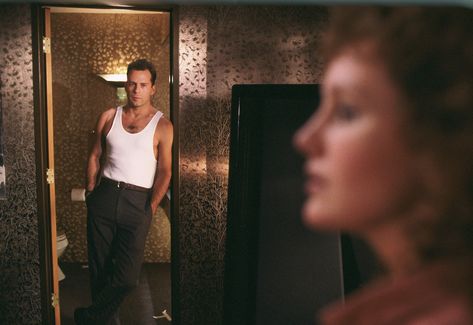 "Die Hard" movie still, 1988.  L to R: Bruce Willis, Bonnie Bedelia. Die Hard Movie, Bonnie Bedelia, Die Hard 1988, Action Films, It’s A Wonderful Life, Best Action Movies, Close Family, Film Roll, Bruce Willis