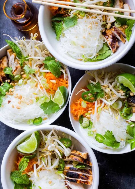 Vietnamese-Style Noodle Bowls with Chicken Recipe Dinner Vietnamese, Vietnamese Noodle Bowl, Asian Plates, Bowls With Chicken, Rice Vinegar Dressing, Vermicelli Rice, Bowl Ingredients, Chicken Buns, Vermicelli Recipes