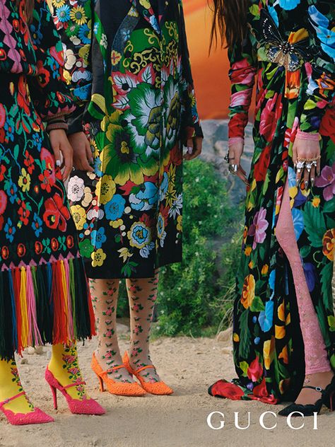 Estilo Hippie Chic, Hippy Chic, Gucci Fashion, Alessandro Michele, Fashion Advertising, Floral Fashion, Foto Inspiration, Mode Inspo, 여자 패션