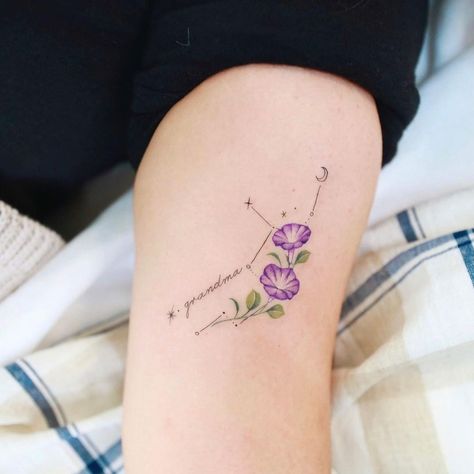 Tattoo uploaded by Jennifer R Donnelly • Virgo tattoo by xiso.ink #xisoink #virgo #zodiac #astrology #horoscope • 1495189 • Tattoodo Flower And Butterfly Tattoo, Virgo Flower, Honeysuckle Tattoo, Morning Glory Tattoo, Pansy Tattoo, Glory Tattoo, Blue Flower Tattoos, Flower Bouquet Tattoo, Lavender Tattoo