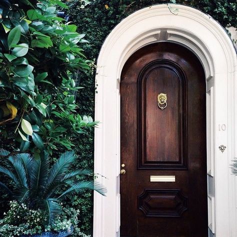 Column Lighting, Traditional Front Doors, White Wash Brick, Rustic Backdrop, Door Inspiration, Forest Photos, Beautiful Doors, Door Knockers, Making Room