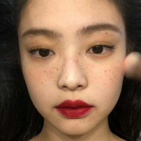 Natural Red Lipstick, Red Lipstick Outfit, Natural Red Lips, Red Lipstick Makeup Looks, Red Makeup Looks, Matte Red Lips, Girl Group Icons, Red Lips Makeup Look, Red Lipstick Matte