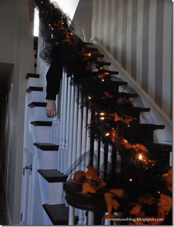 Wrap black tulle around light strands. I love this idea! Black Garland, Annual Halloween Party, Halloween Things, Halloween Garland, Elegant Halloween, Birthday Halloween Party, White Lights, Admit It, Halloween Inspiration