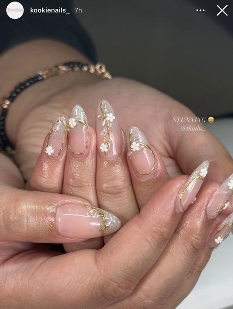 Gold And Flower Nails, Milky Pastel Nails, Ethereal Nails Acrylic, Gold Pink Nails, Mamma Mia Nails, Almond Nails Gold, White Nude Nails, Milky Pink Almond Nails, Western Style Nails