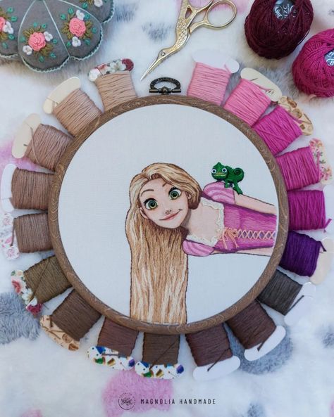 Disney Character Embroidery, Embroidery Designs Cartoon, Tangled Embroidery, Rapunzel Embroidery, Disney Embroidery Designs, Embroidery Disney, Beginning Embroidery, Disney Diy Crafts, Clothes Embroidery Diy