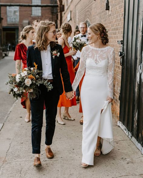 Lesbian Couple Wedding Outfits, Dresses For Tomboys, Masc Lesbian Wedding Outfit, Lesbian Suits Wedding, Wedding Lesbian Ideas, Tomboy Wedding Outfit, Tomboy Wedding, Lesbian Wedding Suit, Lesbian Wedding Outfits