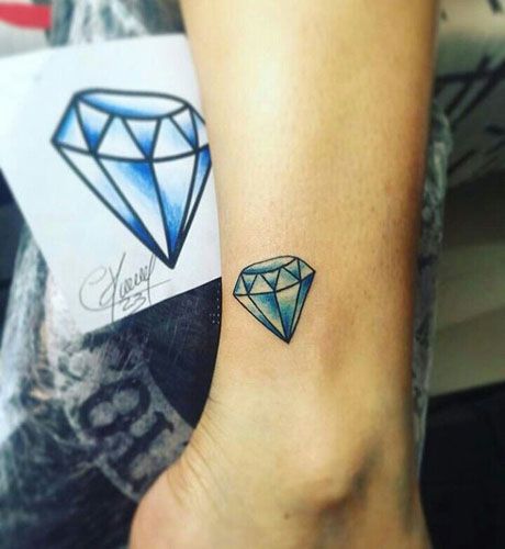 Diamante Tattoo, Diamond Crown Tattoo, Traditional Diamond Tattoo, Lip Print Tattoos, Black Diamond Tattoos, Small Diamond Tattoo, Diamond Tattoo Designs, Diamond Tattoo, Vegas Tattoo