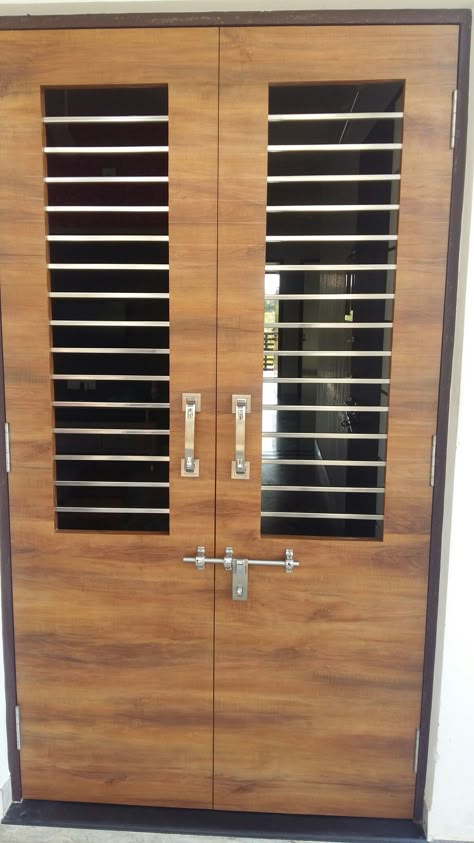 Main Jali Door Design Modern Steel, Front Door Jali Design Indian, Chokat Door, Safety Double Door Design Entrance, Sefti Door Design, Double Door Jali Design, Sefti Door Design Modern, Double Door Design Wood Jali, Front Jali Door Design