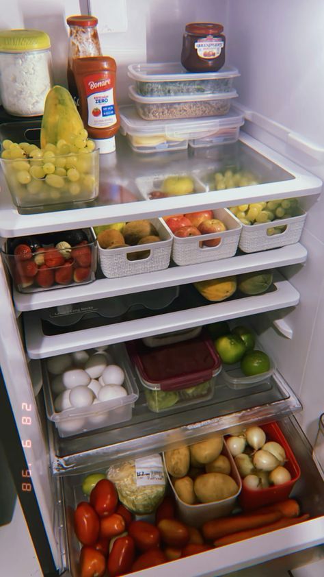 Healthy Fridge, Fridge Decor, Gym Food, Small Kitchen Decor, Refrigerator Organization, Healthy Food Motivation, Biryani Recipe, Health Dinner Recipes, Diet Recipes