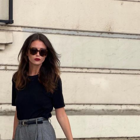 SOLENE L. on Instagram: "City stroll" Brunette Style, Rich Aunt, Dark Feminine, Stylish Clothes, Autumn Outfits, August 17, Fancy Pants, About Hair, Aesthetic Girl