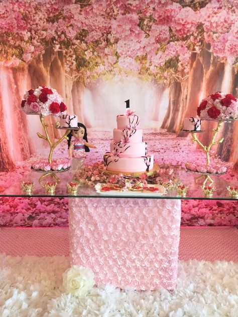 Chinese Birthday Party Ideas, Mulan Cherry Blossom, Chinese Theme Parties, Cherry Blossom Party, Sakura Wedding, Chinese Birthday, Japanese Party, Cherry Blossom Theme, Asian Party