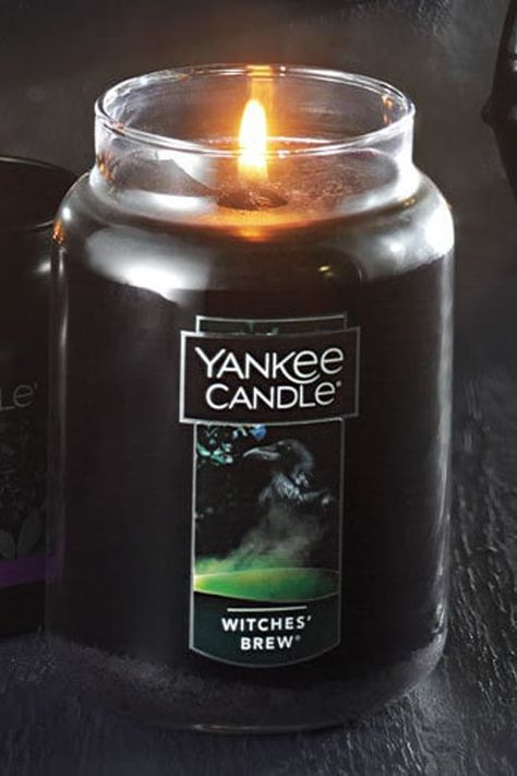 Yankee Candle Halloween Collection | 2020 Halloween Yankee Candle, Yankee Candle Halloween, Yankee Candle Fall, Candle Autumn, Summer To Autumn, Candle Halloween, Halloween Memes, Yankee Candles, Witch Candles