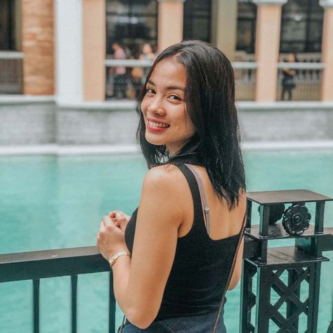 Jema Galanza Volleyball, Jema Galanza Wallpaper, Deanna Wong And Jema Galanza, Deanna Wong, Pranks Pictures, Boyfriend Pranks, Beach Wall Collage, Boyfriend Pranks Pictures, Female Volleyball Players