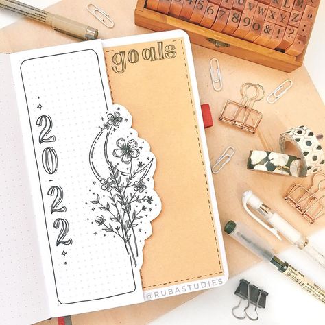 Bujo Year Cover Page, New Year Cover Page, Bujo Cover Page Ideas New Year, New Year Doodle Art, Bujo New Year, Bujo First Page Ideas, Journal First Page Ideas Aesthetic, Bujo New Year Page, Year Cover Page