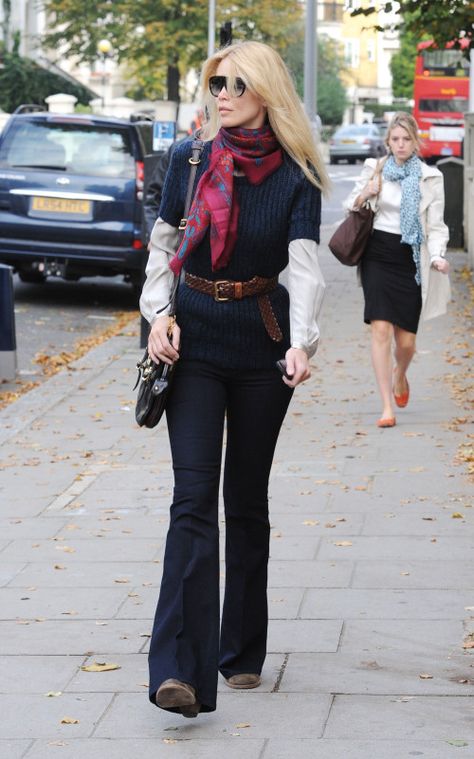 Claudia Schiffer wearing a scarf and flared trousers, after dropping her son off at school London, England - 12.10.10 Featuring: Claudia Schiffer Where: London, United Kingdom When: 12 Oct 2010 Credit: WENN How To Style Flared Pants, Flare Trousers Outfit, Claudia Schiffer Style, Outfit 2000, Black And White Jeans, Wearing A Scarf, Models Off Duty Style, Trouser Outfit, Pant Trends