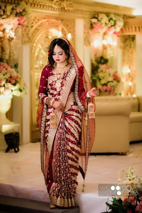 Bridal Saree With Dupatta, Saree Look For Wedding Party, Frill Dupatta, Bridal Mendhi, Marriage Outfit, Renda Kebaya, Bangladeshi Bride, Best Indian Wedding Dresses, Marathi Bride