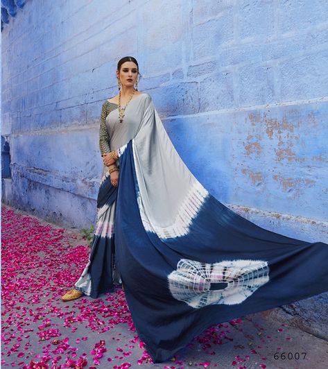 Tie Dye Saree, Shibori Dress, Shibori Textiles, Diy Tie Dye Designs, Indian Sari Dress, Block Print Saree, Salwar Kamiz, Elegant Blouse Designs, Batik Fashion