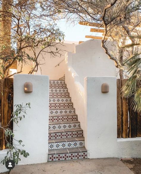 Ultimate Guide to the Desert: Posada by The Joshua Tree House - Anita Yokota Tiles Inspiration, Joshua Tree House, Arizona Vacation, Spanish Style Home, Portuguese Tiles, Hacienda Style, Spanish Style Homes, Desert Homes, Spanish Revival