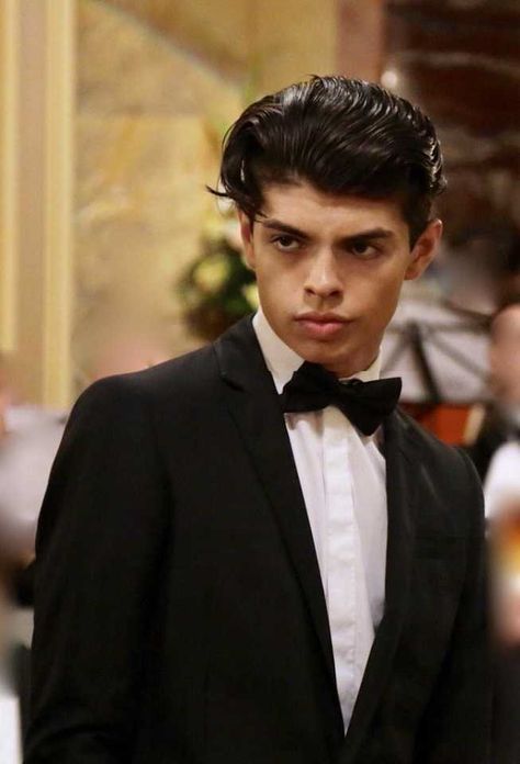 His serious face lol Brian Puspos, Ian Eastwood, Dance Film, Serious Face, Hip Hop Dancer, New Dance, Oldies But Goodies, Dancer, Historical Figures