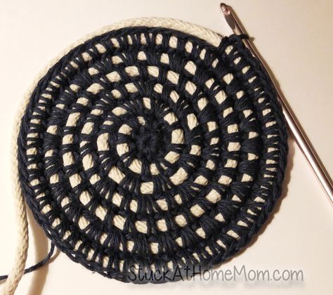 Crochet Rope Coasters, Coil Rope Basket Diy, Crochet Over Rope Basket, Crochet Rope Basket Pattern Free, Rope Baskets Diy, Crochet Over Rope, Diy Crochet Rope Basket, Coiled Rope Basket Diy, Tshirt Yarn Basket