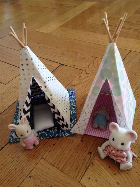 Calico Critters Crafts, Diy Sylvanian Families, Sylvanian Crafts, Sylvanian Families Diy, Tent House For Kids, Fabric Teepee, House For Kids, Tent House, Diy Tent