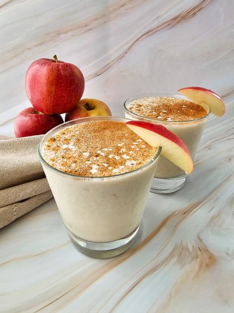 Apple Pie Smoothie - Women of Today Vegetarian Drinks, Spiced Pumpkin Soup, Apple Pie Smoothie, Nutritious Smoothies, Fall Cooking, Fall Entertaining, Healthy Sugar, Baked Brie, Breakfast Snacks