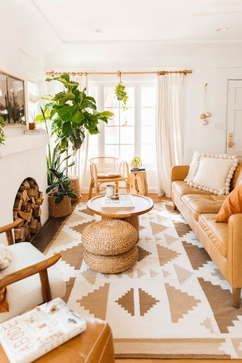 15 Cozy Boho Living Rooms You'll Love - Wonder Forest Cozy Boho Living Room, Rattan Ottoman, Bohemian Living Room Decor, Interior Simple, Modern Boho Living Room, Boho Living Room Decor, Living Room Update, Neutral Living Room, Room Update