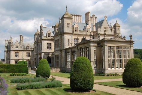 Red Carpet Entrance, Country Mansion, Elegant Backdrop, Wedding Venues Uk, Hotel Wedding Venues, Master Of Ceremonies, Wedding Breakfast, Civil Ceremony, Stately Home