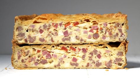 Pizza Chiena, Italian Easter Recipes, Easter Meals, Italian Easter Pie, Munchies Recipes, Easter Pie, Pizza Rustica, Italian Easter, Easter Dishes