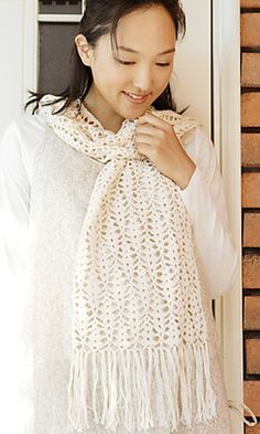 Poncho Au Crochet, Crochet Symbols, Crochet Scarf Pattern Free, Irish Crochet Dress, Crochet Shawls And Wraps, Scarf Crochet Pattern, Shawl Crochet Pattern, Crochet Cowl, Crochet Stuff