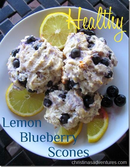 Healthy easy blueberry lemon scones - 3 Weight Watchers points each - under 150 calories each! Healthy Lemon Blueberry, Lemon Rolls, Lemon Blueberry Scones, Healthy Scones, Blueberry Lemon Scones, Lemon Biscuits, Lemon Scones, Recipes For Summer, Healthy Blueberry