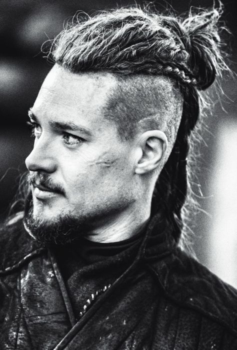 Uhtred Of Bebbanburg, Vikings Valhalla, Alexander Dreymon, Last Kingdom, Andy Garcia, Arch Model, The Last Kingdom, Mens Braids Hairstyles, Mens Braids